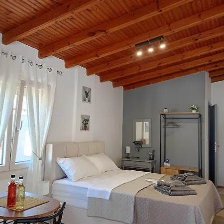 Astra Apartment Skiathos Town